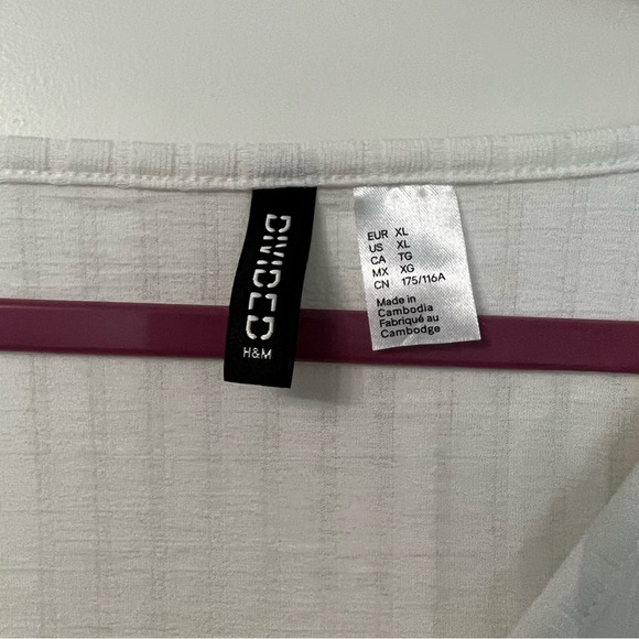 H&M Top - Picture 3 of 4